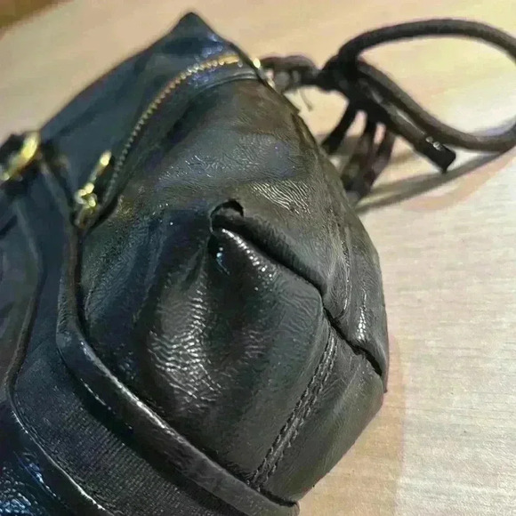 Coach “Daisy” Liquid Gloss Black Patent Leather Bag - Picture 9 of 12